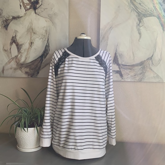 Maternity Cream and Black Sweatshirt with Lace Accents - Picture 2 of 6